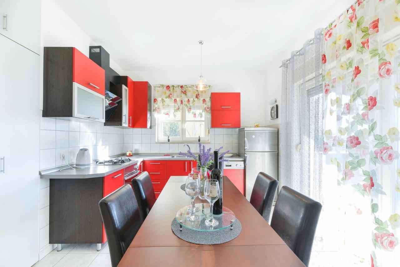 Villa Niko With Private Swimming Pool Zadar Exterior foto